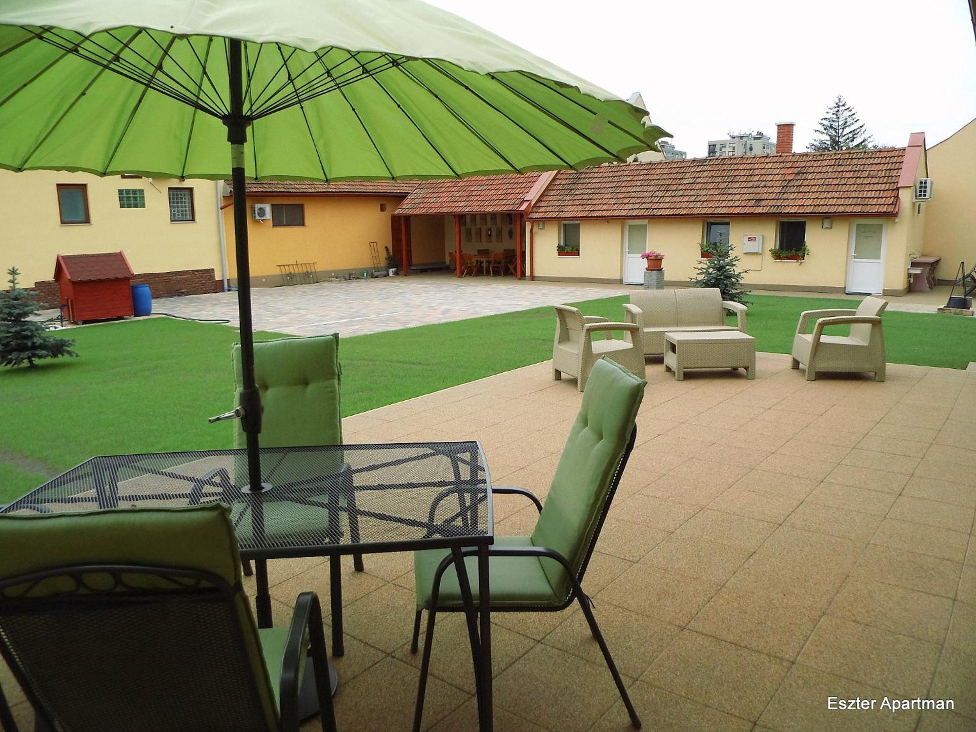 Eszter Apartman Bekescsaba Exterior photo