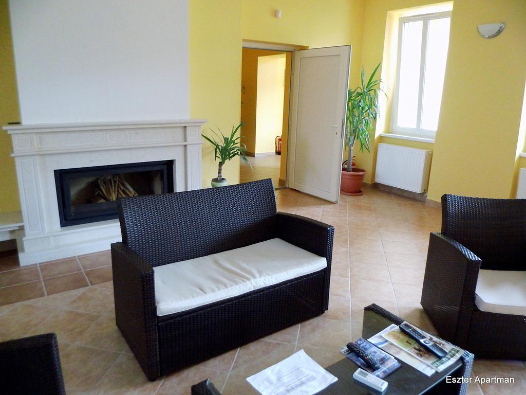 Eszter Apartman Bekescsaba Exterior photo